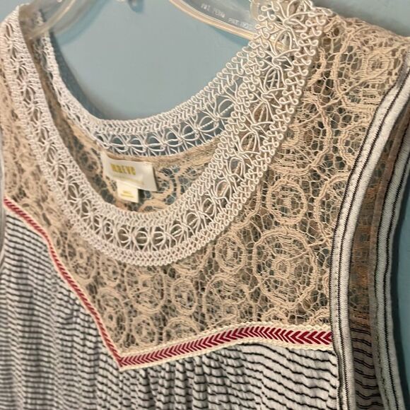 Mauve Lace Sleeveless Top - Small - Excellent Condition - Picture 11 of 14